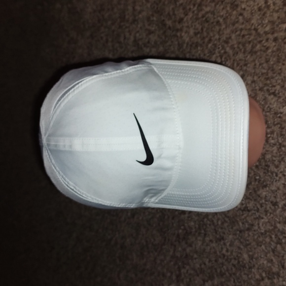 Nike Feather Lite Dri-Fit Adjustable White Black Women's Hat OS - Picture 1 of 7